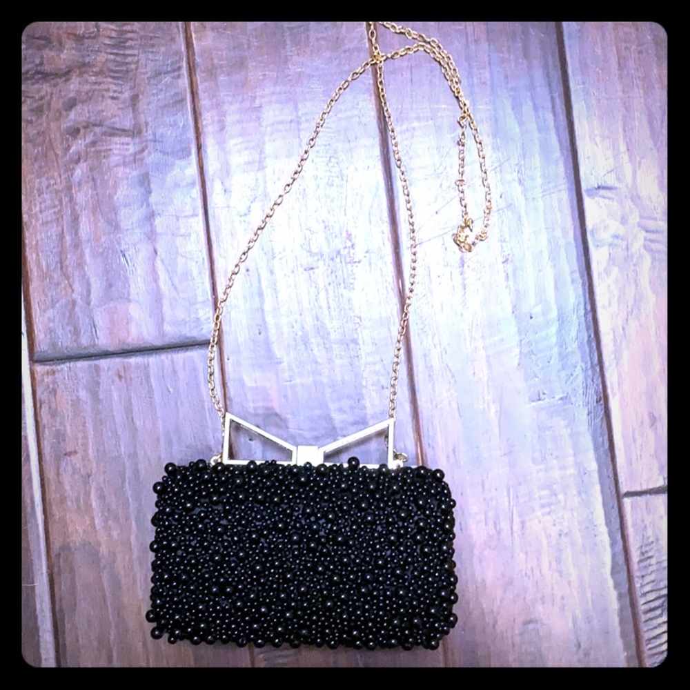 Black clutch